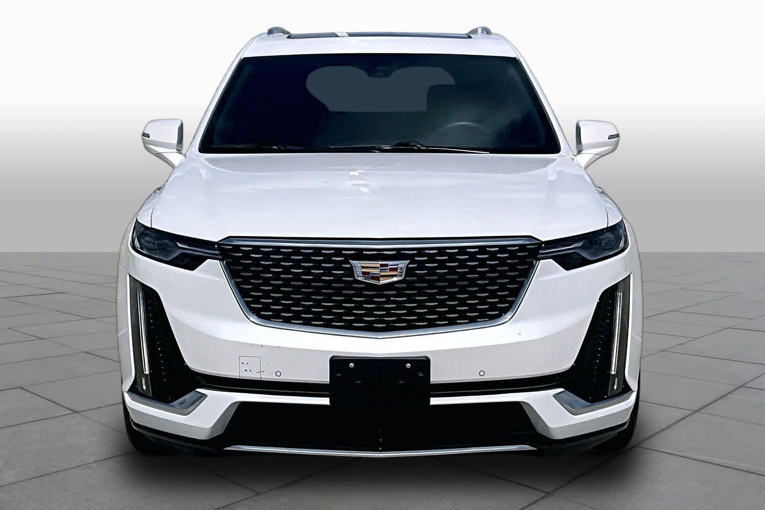 Used 2023 Cadillac XT6 Luxury FWD image 3