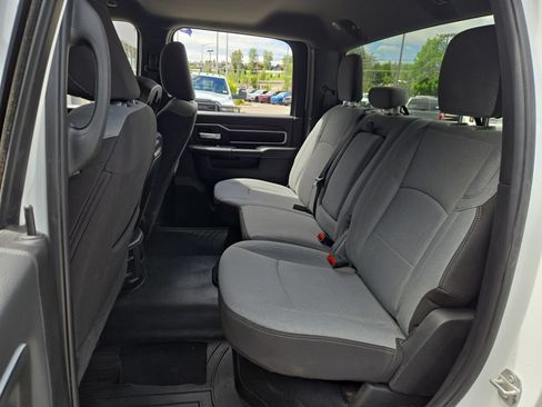 Used 2024 RAM 2500 Big Horn AWD/4WD image 15