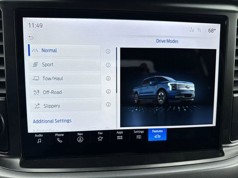 New 2025 Ford F150 Lightning XLT image 36