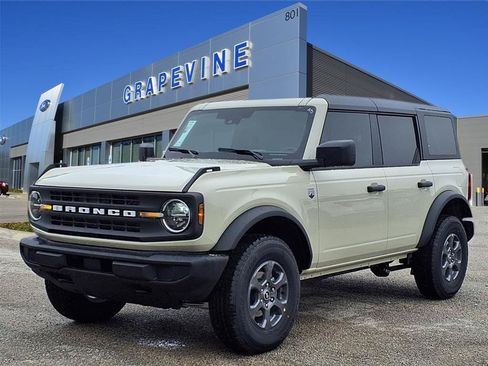 New 2026 Ford Bronco Big Bend AWD/4WD image 1