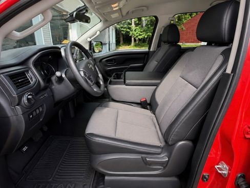 Used 2021 Nissan Titan S w/ S Utility Package AWD/4WD image 10