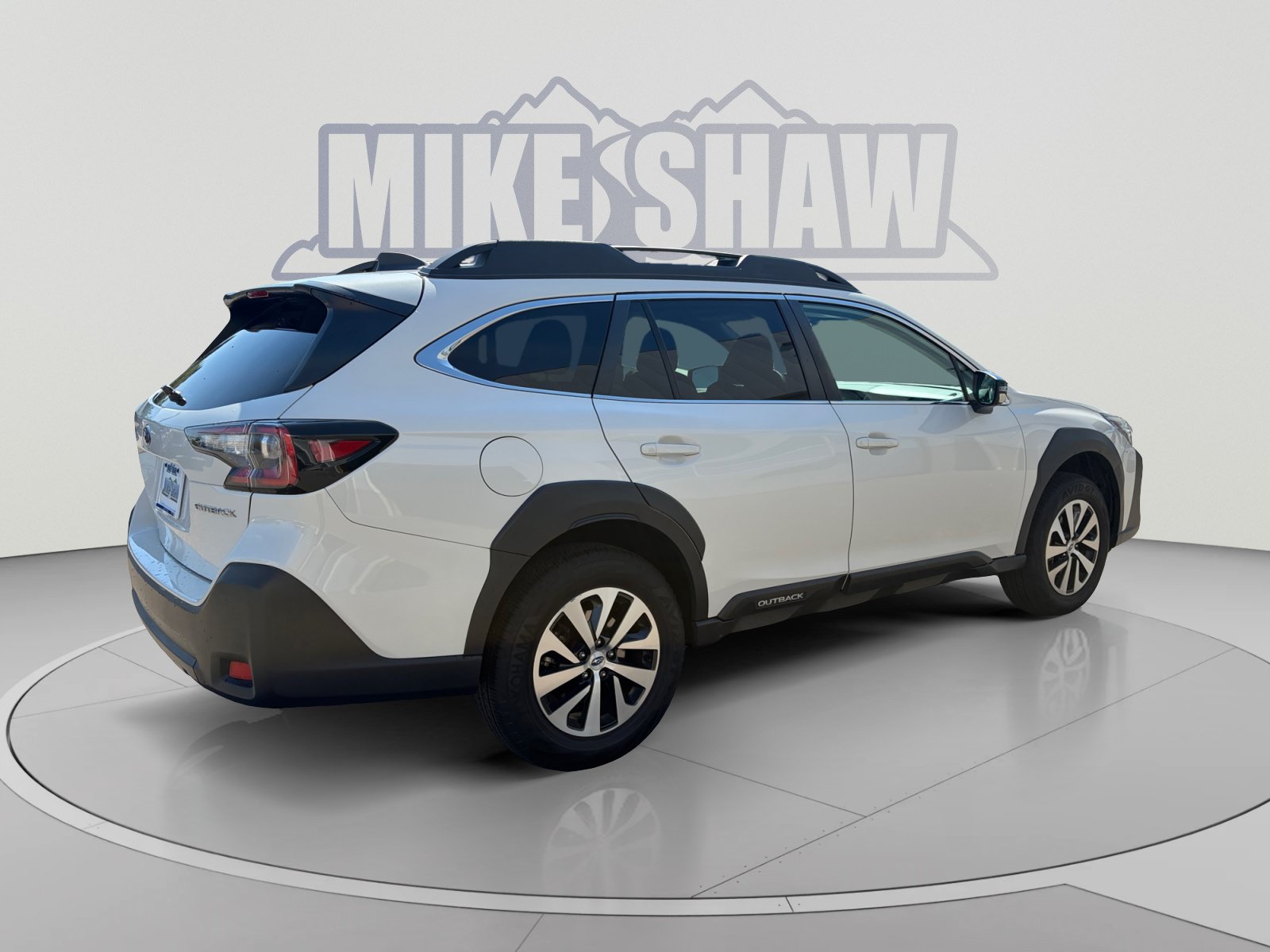 Used 2023 Subaru Outback Premium w/ Tech Package 1 AWD/4WD image 5