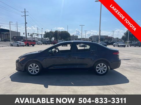 Used 2024 Toyota Corolla LE FWD image 2