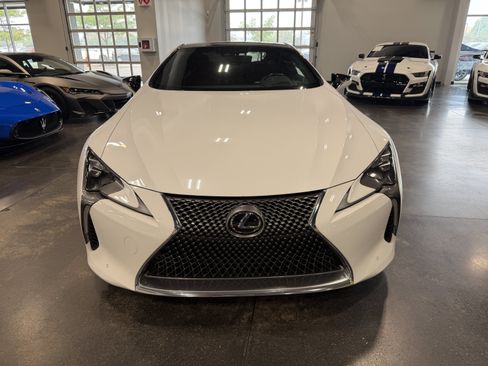 Used 2018 Lexus LC 500 Coupe w/ Touring Package RWD image 2