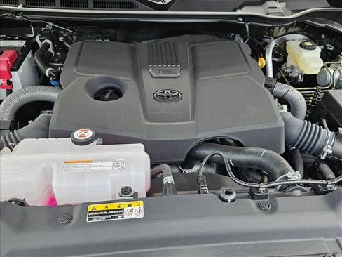 New 2025 Toyota Tundra Limited image 15