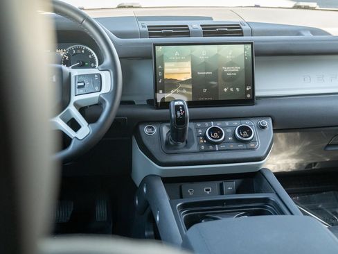 Certified 2023 Land Rover Defender 110 X-Dynamic SE AWD/4WD image 21