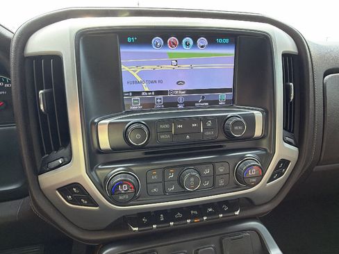 Used 2017 GMC Sierra 1500 SLT AWD/4WD image 32
