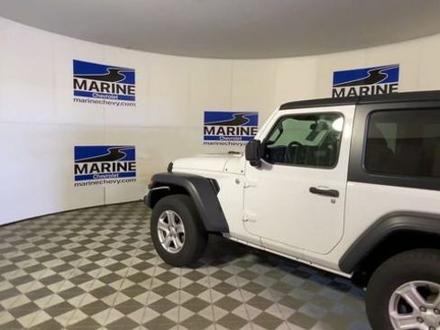 Used 2020 Jeep Wrangler Sport image 8
