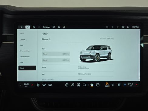 Used 2024 Rivian R1S Adventure AWD/4WD image 30