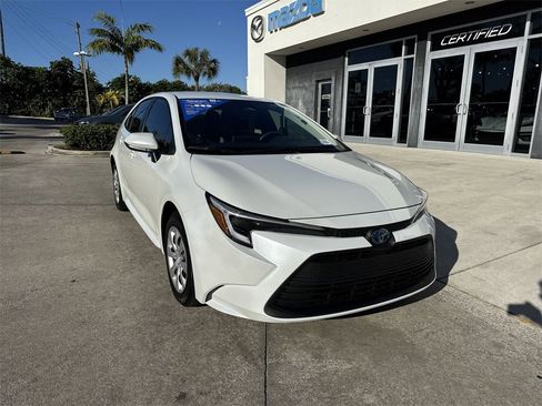 Used 2024 Toyota Corolla LE image 8
