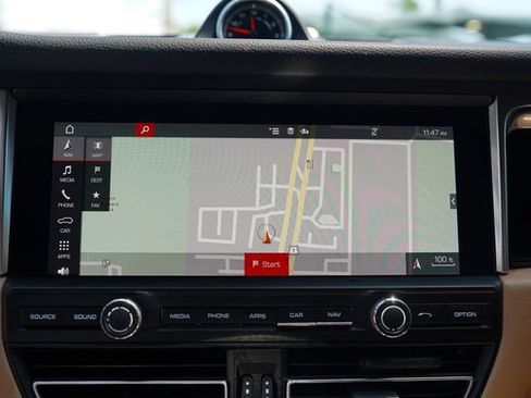 Used 2020 Porsche Macan AWD/4WD image 34