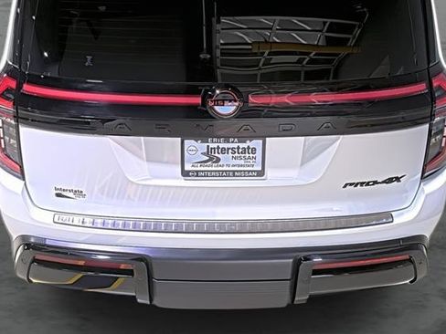 Used 2025 Nissan Armada PRO-4X AWD/4WD image 12