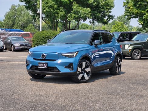 Certified 2023 Volvo XC40 Recharge Ultimate AWD/4WD image 2