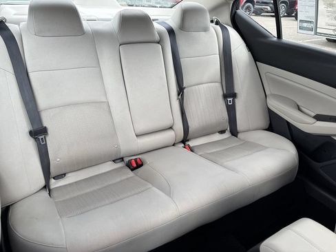 Used 2025 Nissan Altima 2.5 SV FWD image 30