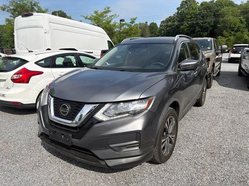 Used 2019 Nissan Rogue SV w/ Sun & Sound Touring Package AWD/4WD image 3