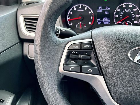 Used 2019 Hyundai Accent SE FWD image 18