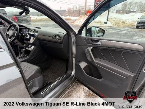 Used 2022 Volkswagen Tiguan SE R-Line image 43
