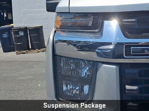 Used 2020 Chevrolet Silverado 2500 LT AWD/4WD image 11