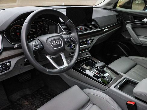 Used 2022 Audi Q5 e Prestige w/ Prestige Package image 30