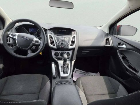 Used 2013 Ford Focus SE w/ SE Winter Pkg FWD image 8