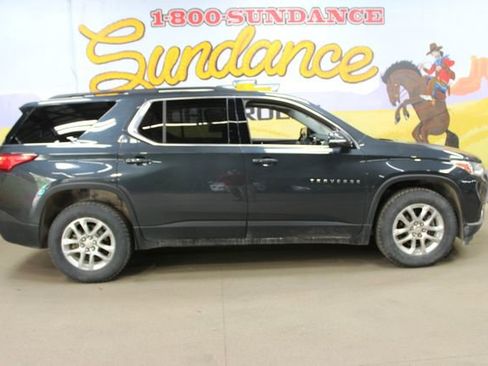 Used 2019 Chevrolet Traverse LT w/ LPO, Floor Liner Package AWD/4WD image 1