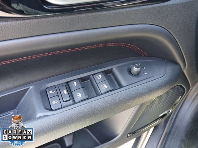 Certified 2022 Jeep Compass Trailhawk w/ Sun and Sound Group AWD/4WD image 35