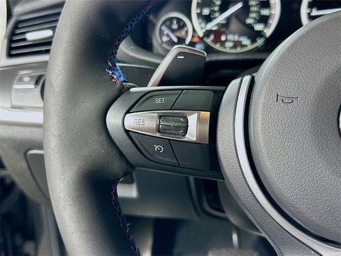 Used 2018 BMW X4 M40i image 18