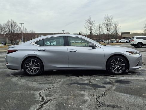Used 2025 Lexus ES 350 image 7