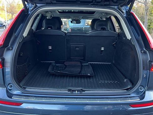 Used 2022 Volvo XC60 B6 Inscription w/ Advanced Package image 21