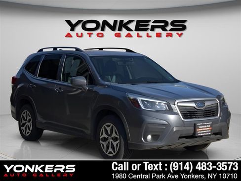 Used 2021 Subaru Forester Premium image 7
