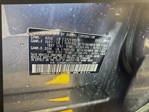 Used 2024 Subaru Ascent Premium w/ Convenience Package image 7