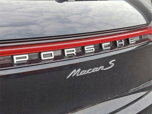 Used 2024 Porsche Macan S image 30