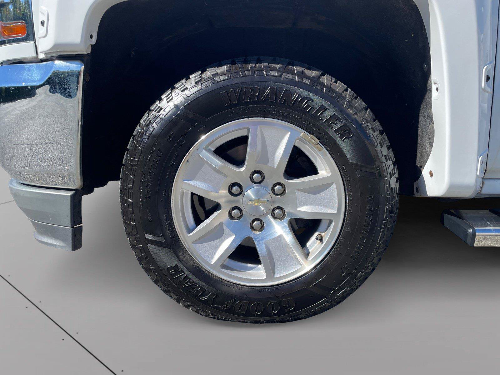Used 2019 Chevrolet Silverado 1500 LT AWD/4WD image 14