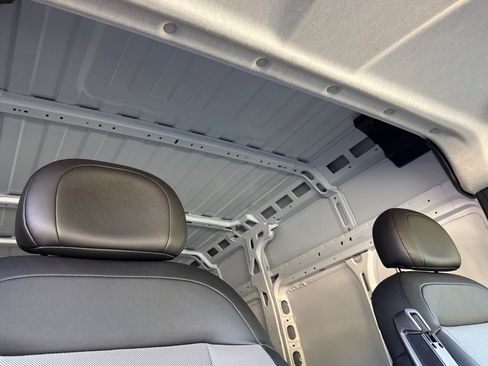 Used 2025 RAM ProMaster 2500 w/ Convenience Group FWD image 23