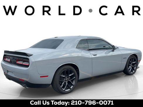 Used 2022 Dodge Challenger R/T w/ Blacktop Package RWD image 3
