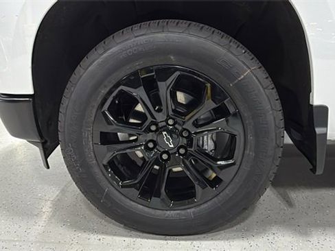 Used 2022 Chevrolet Silverado 1500 W/T w/ Trailering Package image 13