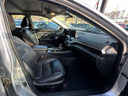 Used 2023 Nissan Altima 2.5 SL FWD image 22