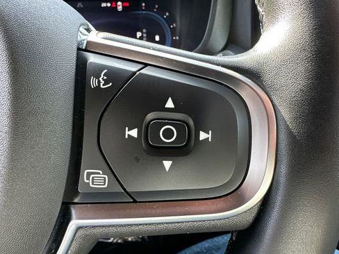 Used 2024 Volvo XC60 B5 Core image 32