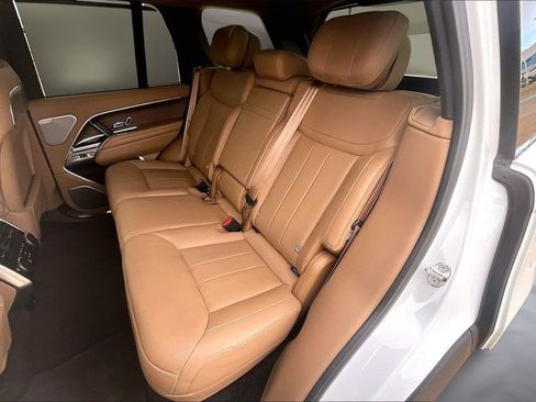 Used 2025 Land Rover Range Rover Autobiography image 27