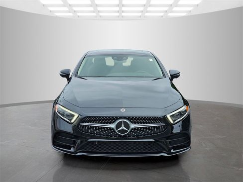 Used 2025 Mercedes-Benz GLC 300 image 2