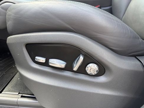 Used 2021 Porsche Cayenne AWD/4WD image 28