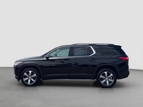 Used 2021 Chevrolet Traverse LT w/ LT Premium Package AWD/4WD image 3