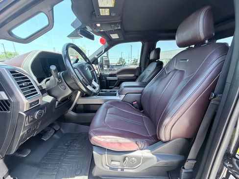 Used 2017 Ford F250 Platinum w/ Platinum Ultimate Package AWD/4WD image 22
