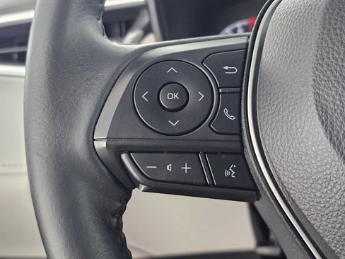 Used 2022 Toyota Corolla Cross LE w/ Moonroof Package FWD image 28