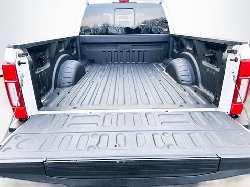 Certified 2022 Ford F350 Lariat w/ Lariat Ultimate Package image 10