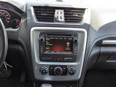 Used 2016 GMC Acadia SLE FWD image 15
