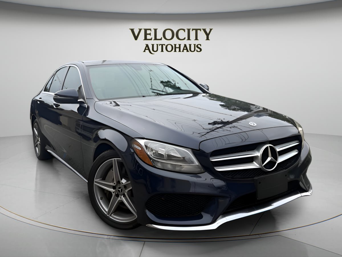 Used 2018 Mercedes-Benz C 300 4MATIC Sedan image 1