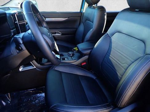 Used 2024 Ford Ranger Lariat w/ Trailer Tow Package image 10