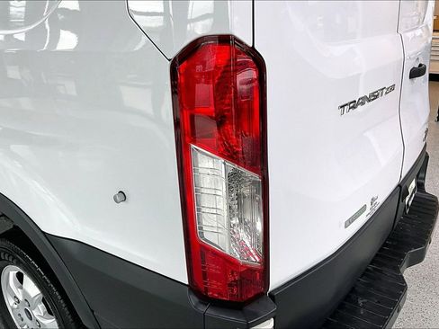 Used 2017 Ford Transit 250 130 Low Roof RWD image 20