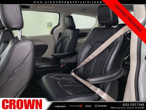 Certified 2024 Chrysler Pacifica Select image 18